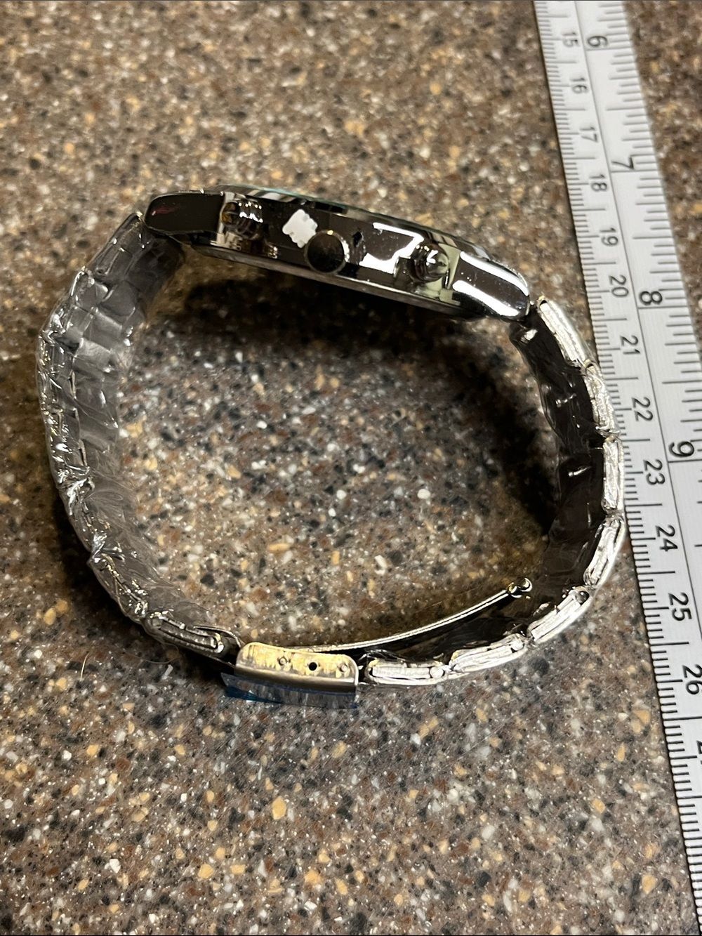 Men’s watch silver tone black face with date - Picture 3 of 3